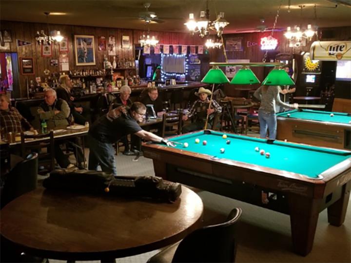 HomeTown Lanes & Sports Bar Plano, IL